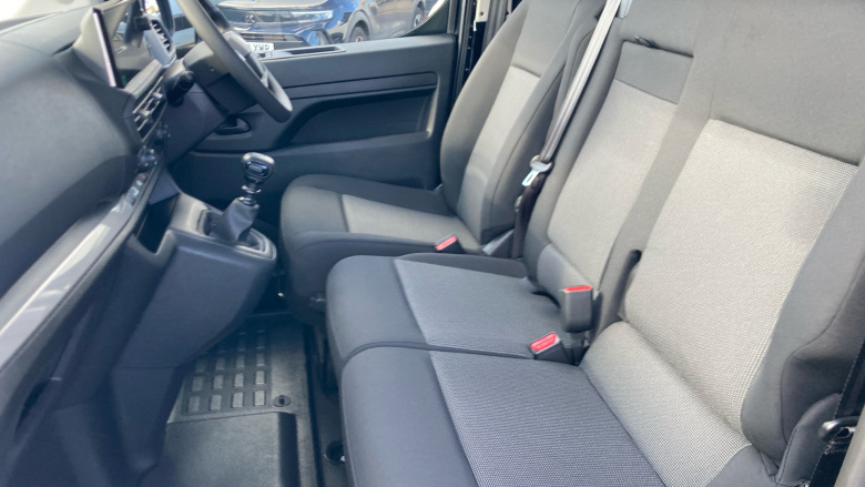 Vauxhall Vivaro L2 Diesel 2.2 Turbo D 150 Pro H1 Van